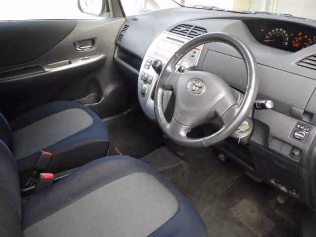 TOYOTA RACTIS