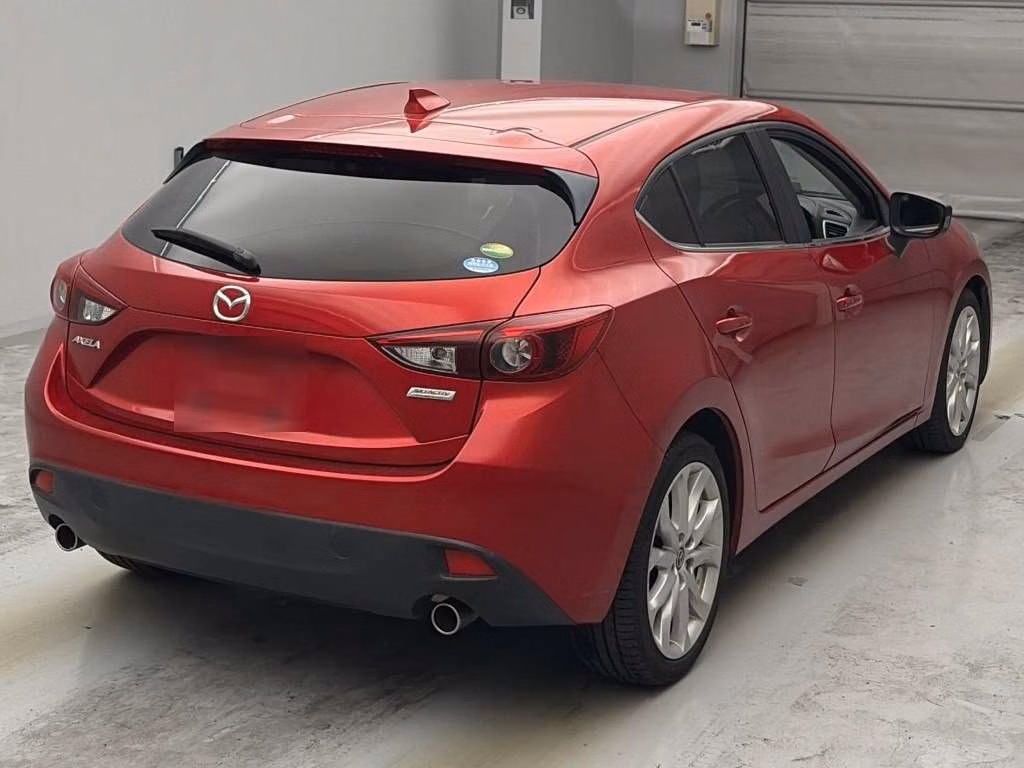 MAZDA AXELA