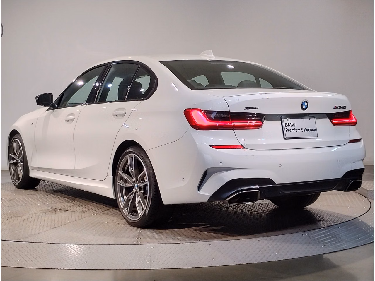 BMW 3-SERIES