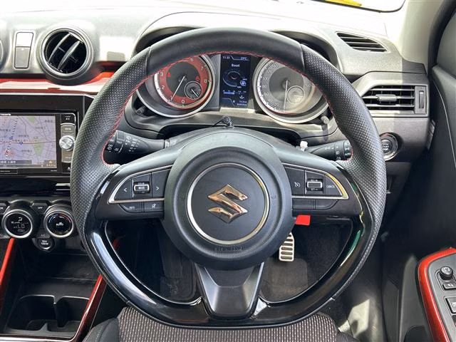 SUZUKI SWIFT