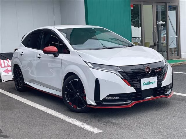 Nissan Aura