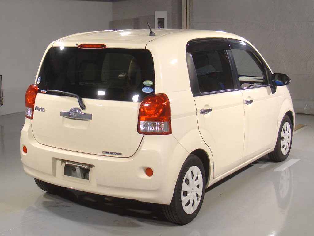TOYOTA PORTE
