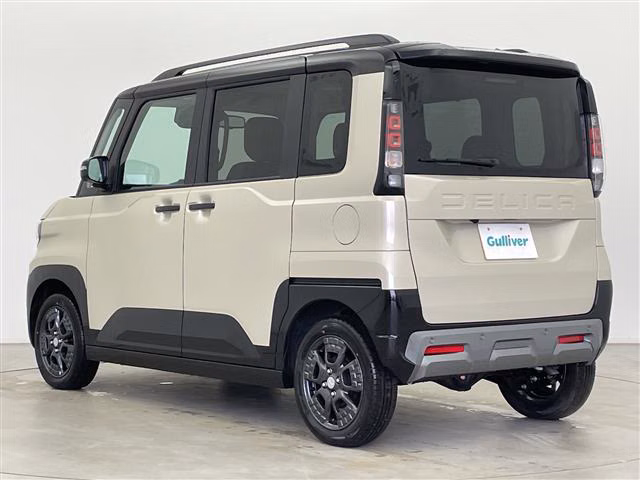 MITSUBISHI DELICA MINI
