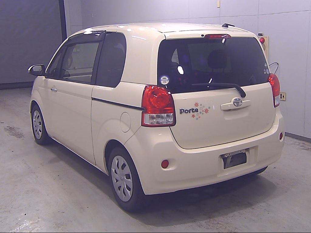 TOYOTA PORTE