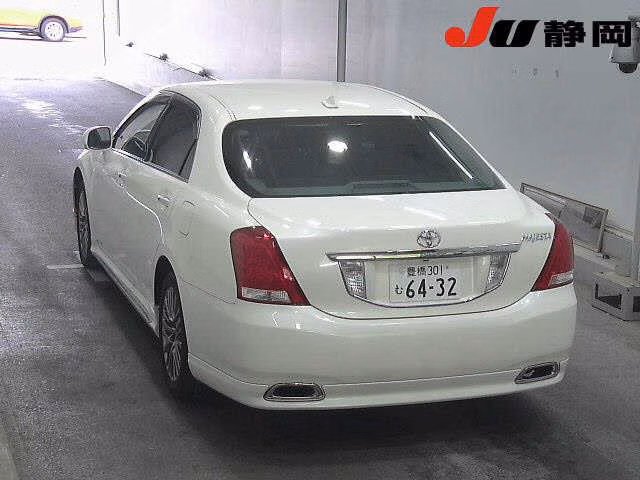 Toyota Crown Majesta