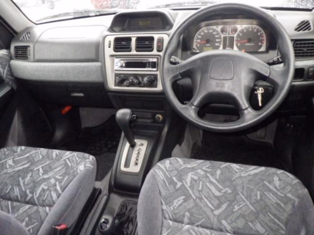MITSUBISHI PAJERO IO