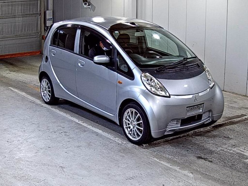 MITSUBISHI I