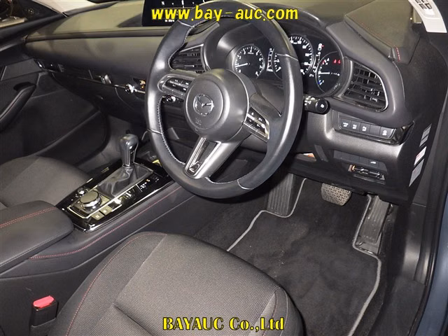 MAZDA CX-30