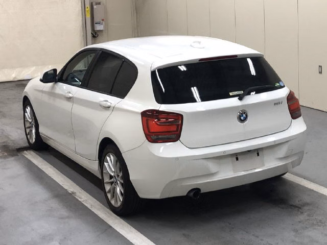 BMW 1-SERIES