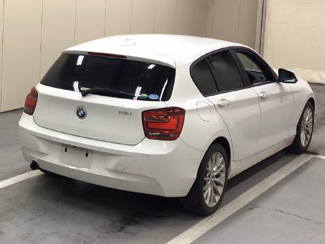 BMW 1-SERIES