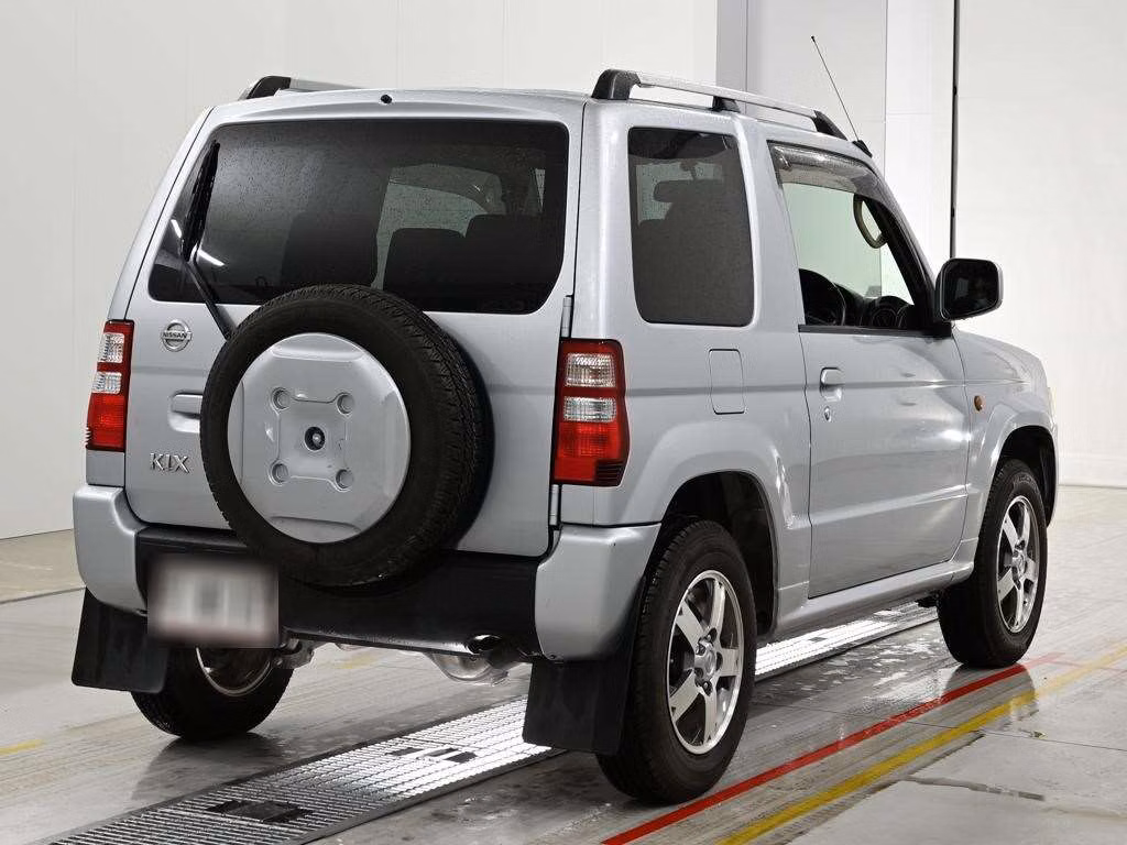 NISSAN KIX
