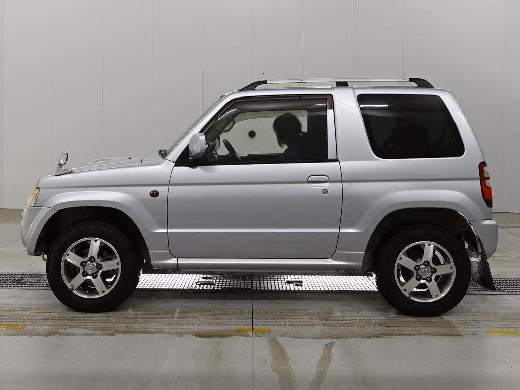 NISSAN KIX