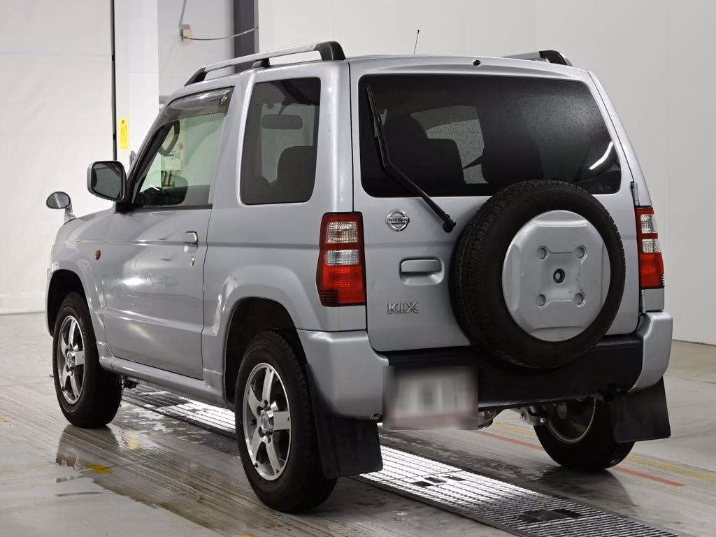 NISSAN KIX