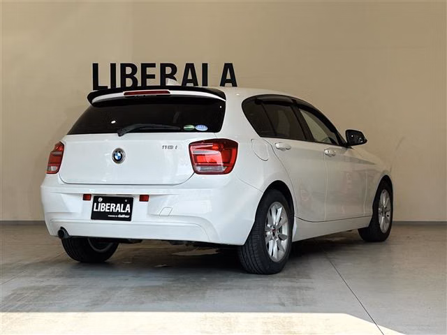 BMW 1-SERIES