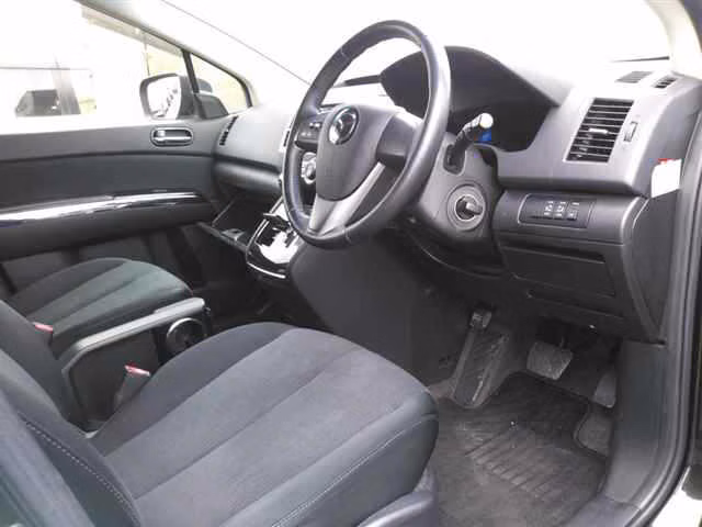 MAZDA MPV