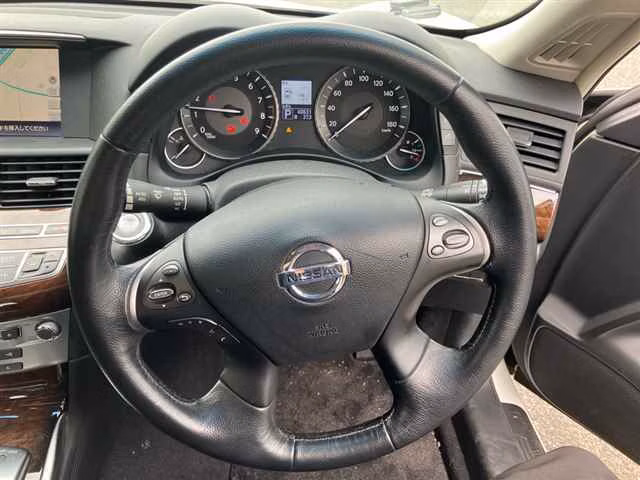NISSAN FUGA