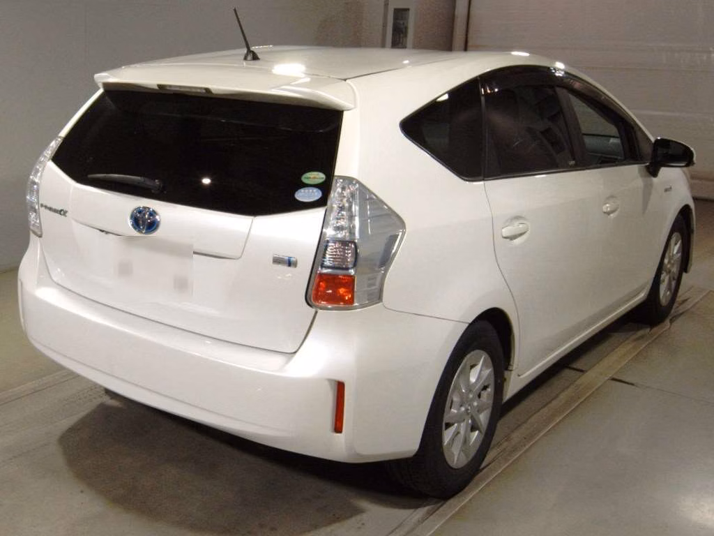 TOYOTA PRIUS ALPHA