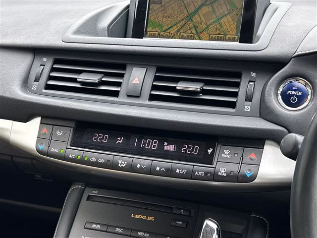 Lexus CT200h