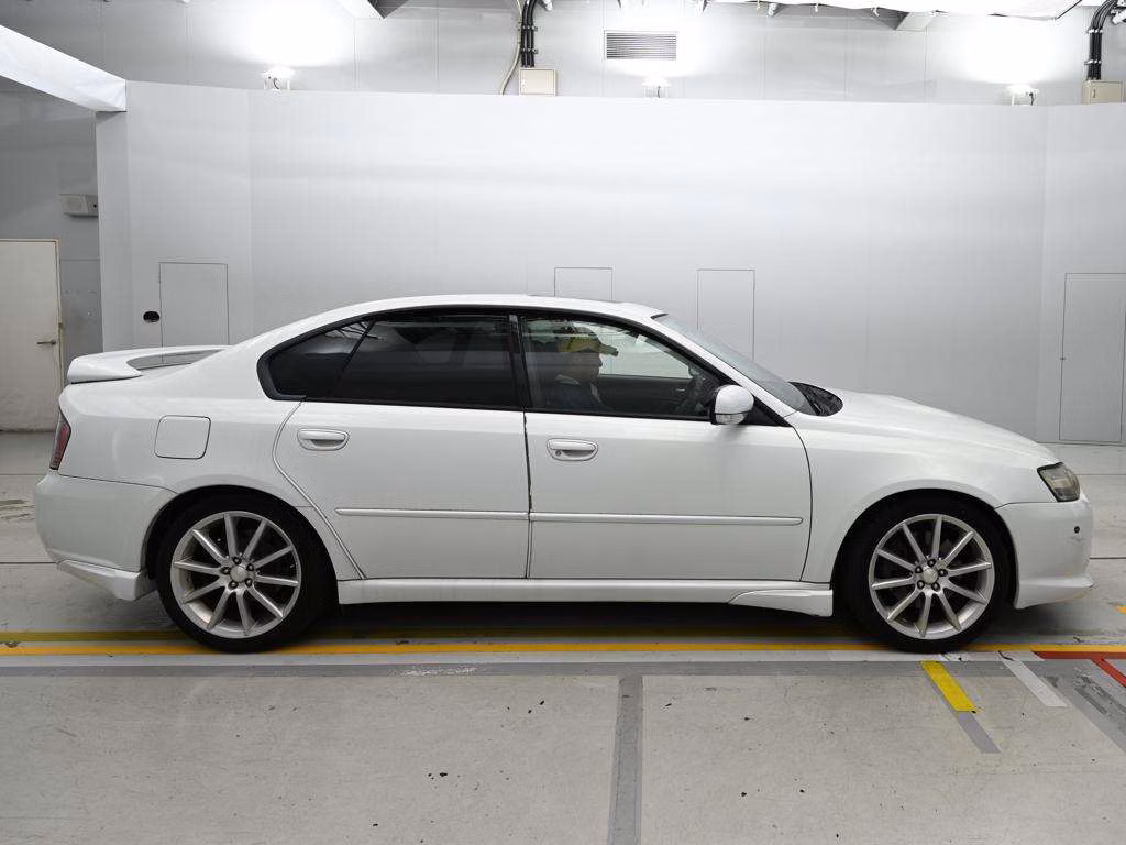 SUBARU LEGACY B4