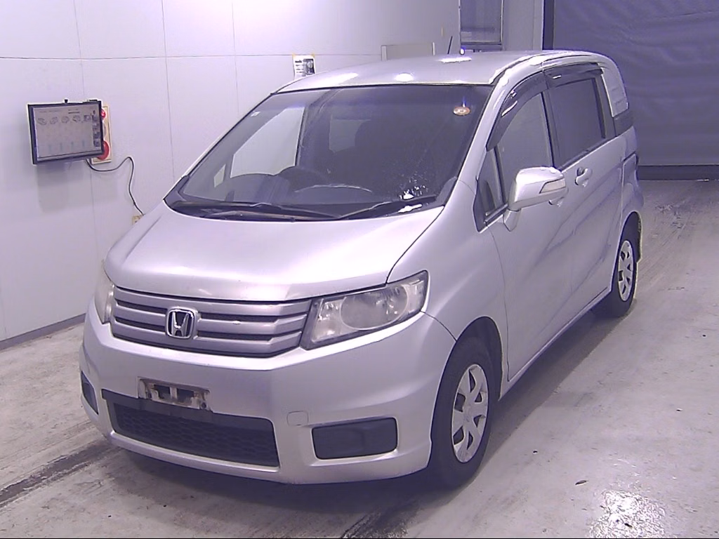 HONDA FREED SPIKE