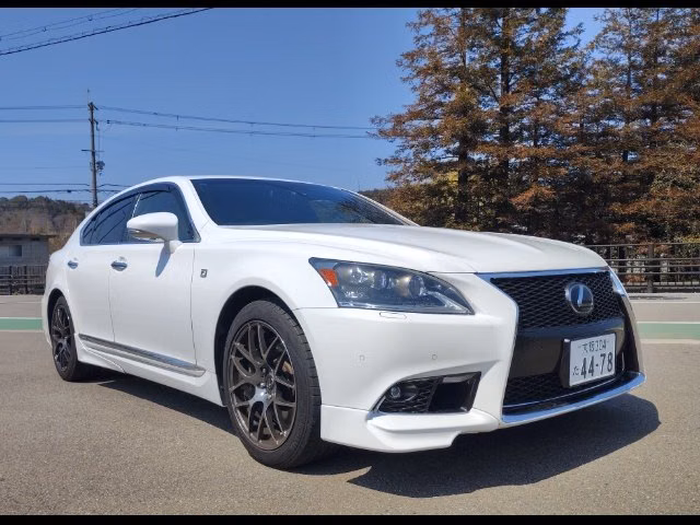 Lexus LS600h