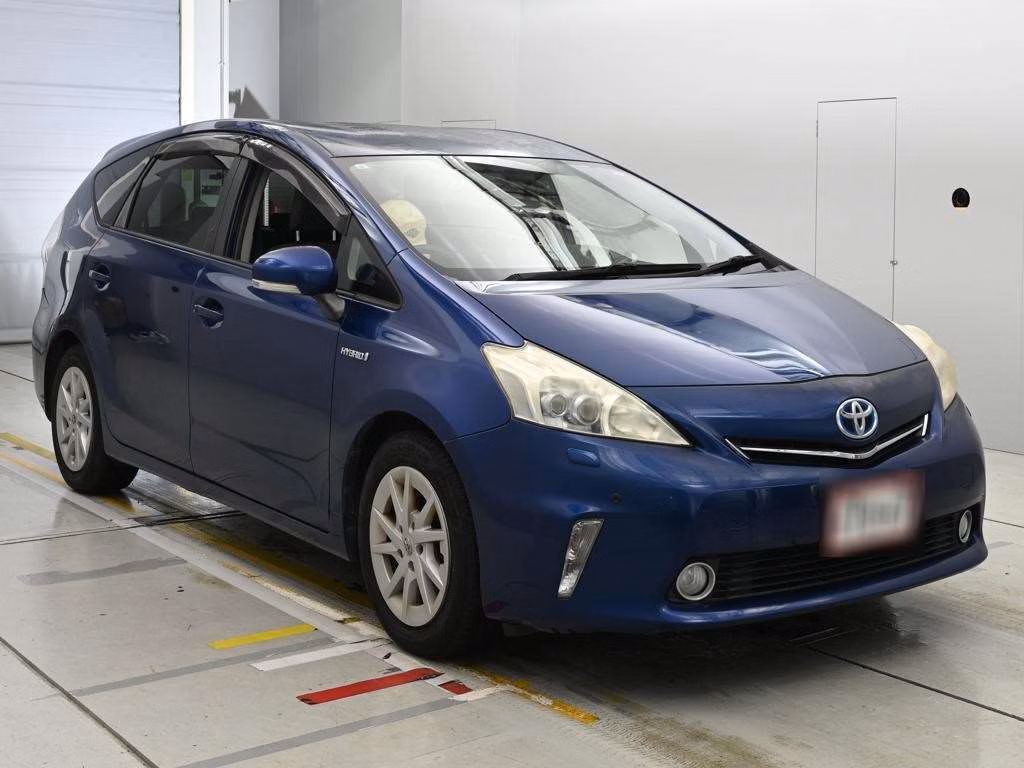 TOYOTA PRIUS ALPHA