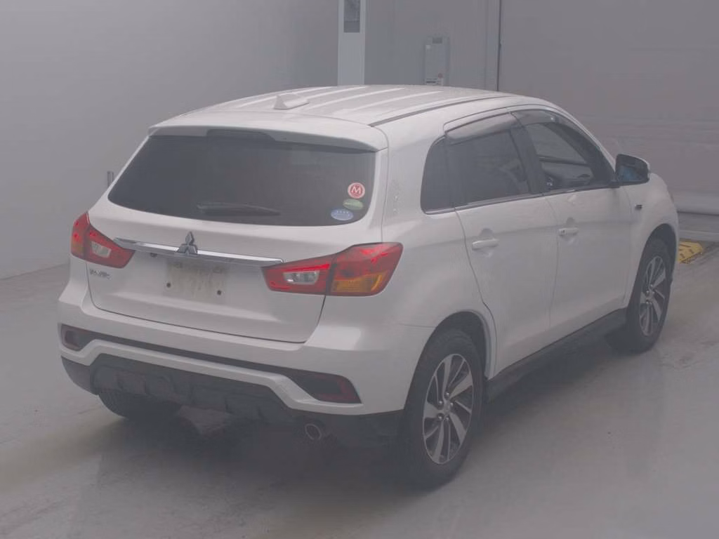 MITSUBISHI RVR