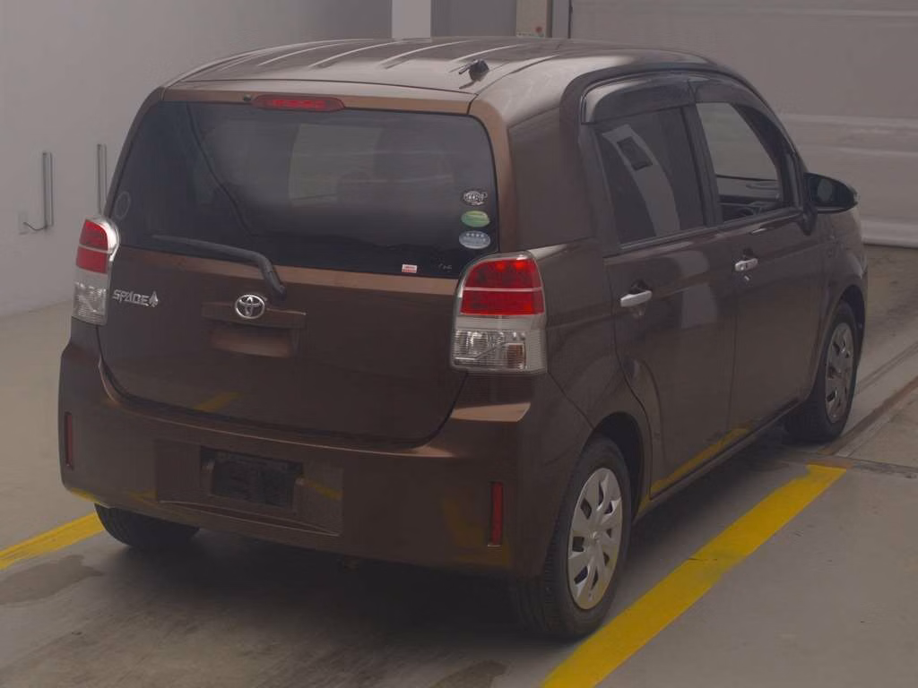 TOYOTA SPADE