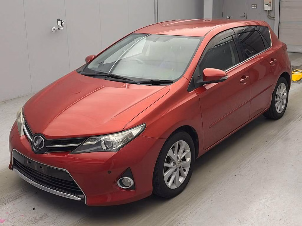 TOYOTA AURIS