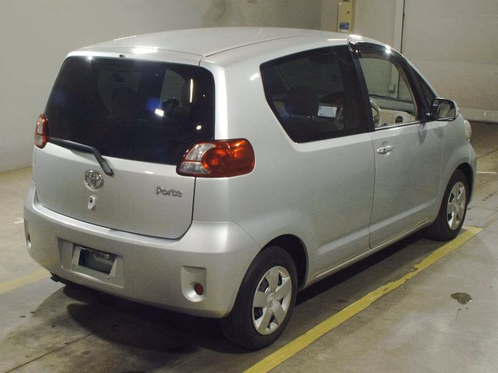 TOYOTA PORTE