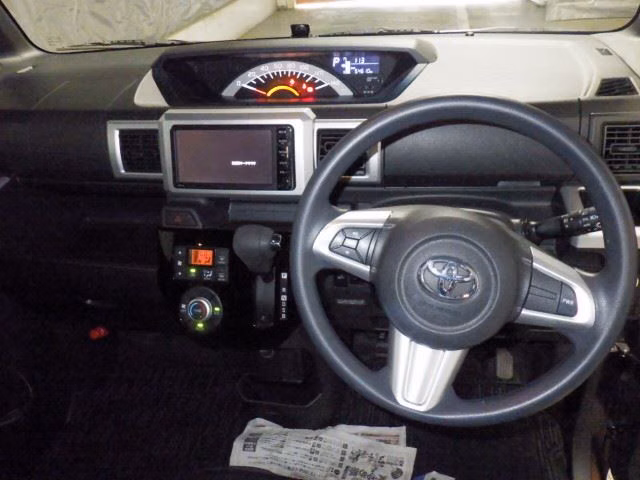 TOYOTA PIXIS MEGA
