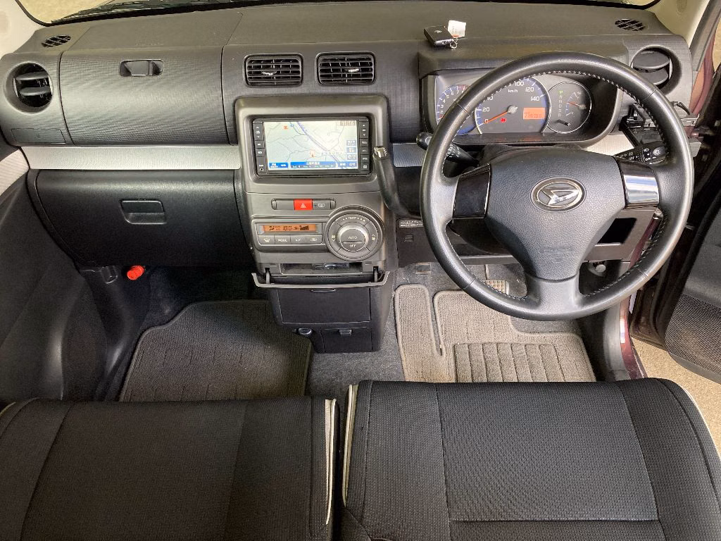 DAIHATSU MOVE CONTE