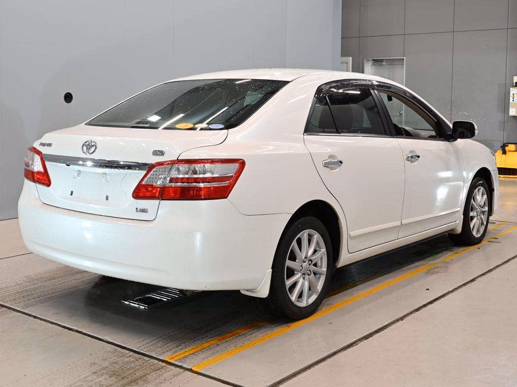TOYOTA PREMIO