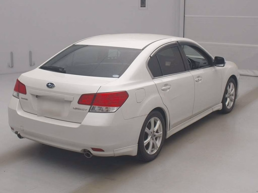 SUBARU LEGACY B4