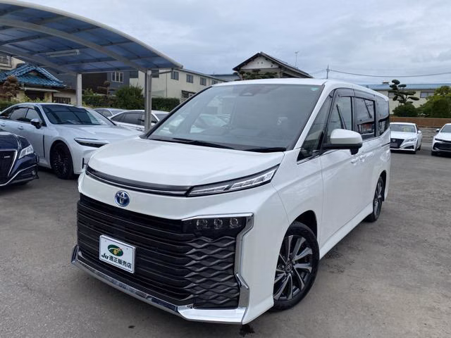 TOYOTA VOXY