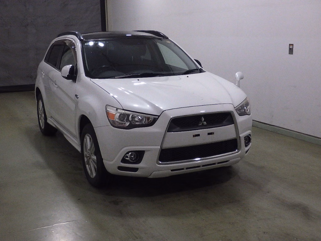 MITSUBISHI RVR