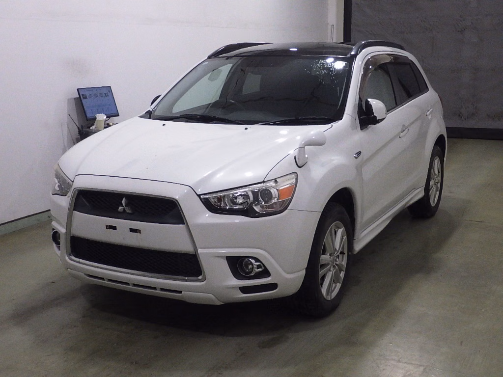 MITSUBISHI RVR