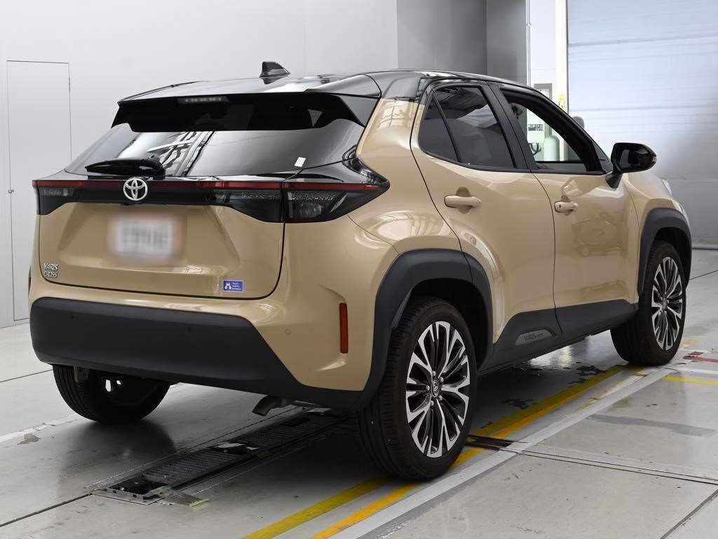 TOYOTA YARIS CROSS