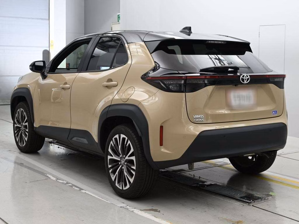 TOYOTA YARIS CROSS