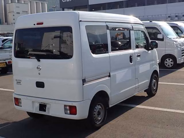 NISSAN NV100 CLIPPER