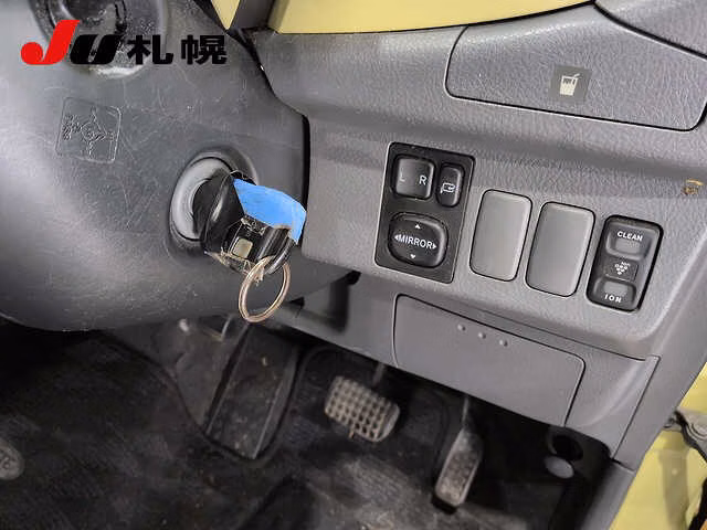 DAIHATSU MOVE LATTE
