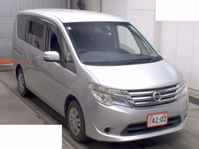 NISSAN SERENA