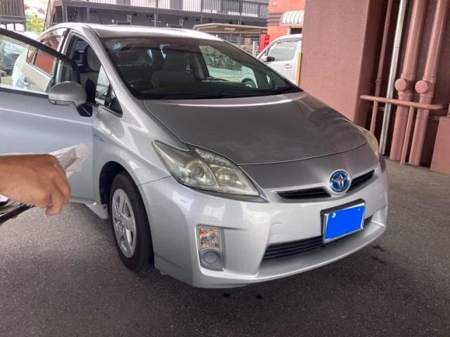 TOYOTA PRIUS