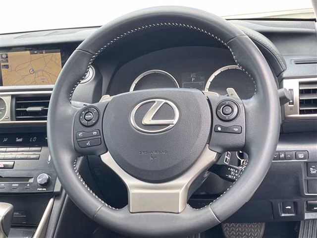 Lexus IS300h
