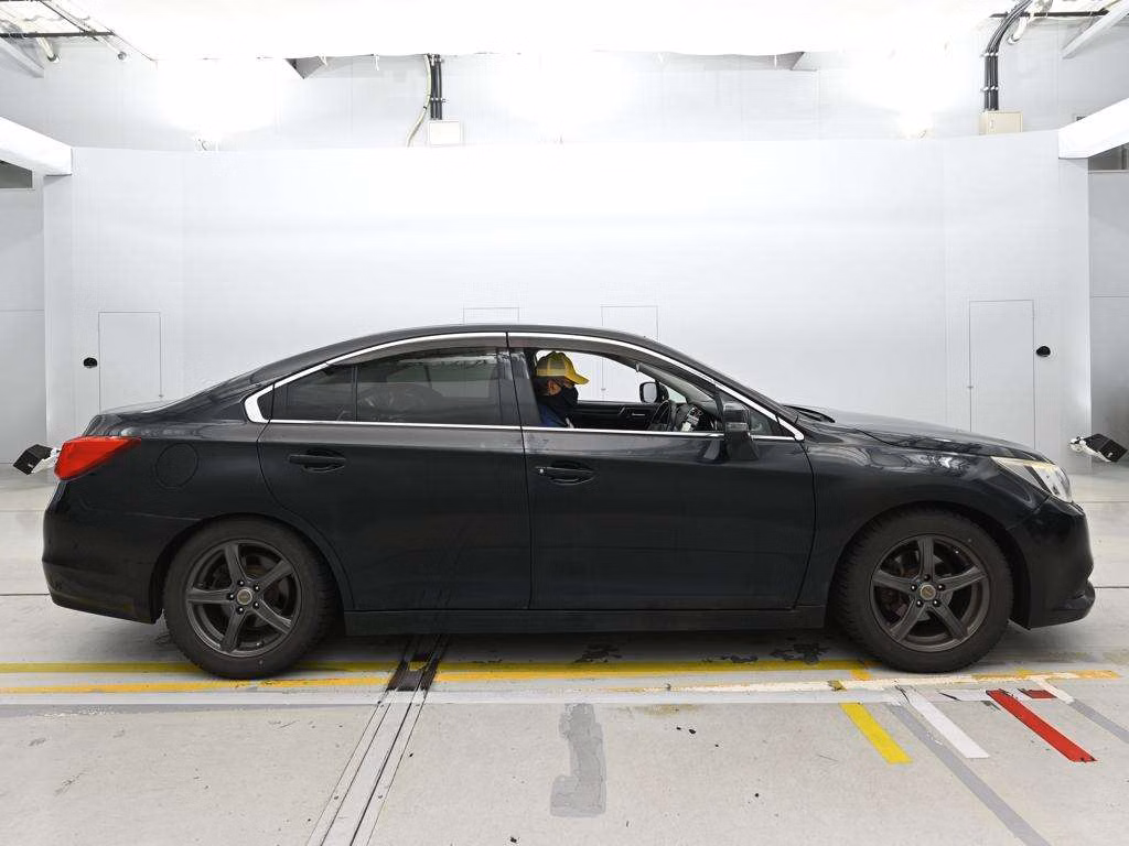 SUBARU LEGACY B4