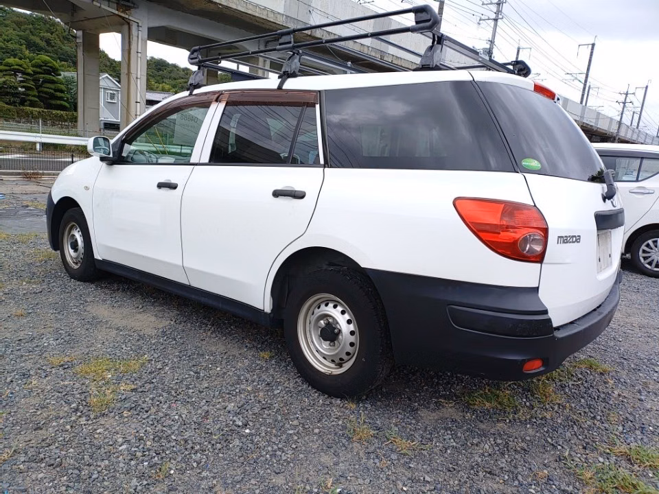 MAZDA FAMILIA