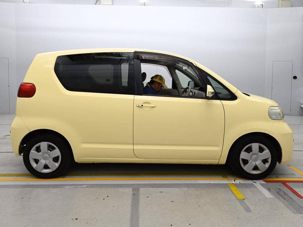 TOYOTA PORTE