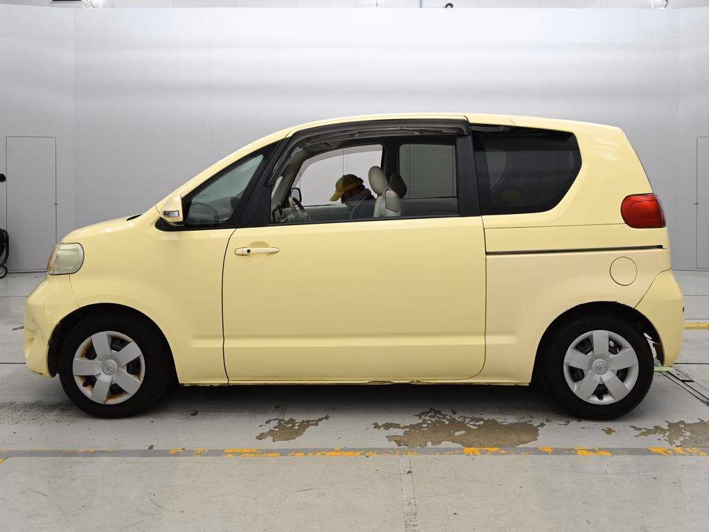 TOYOTA PORTE