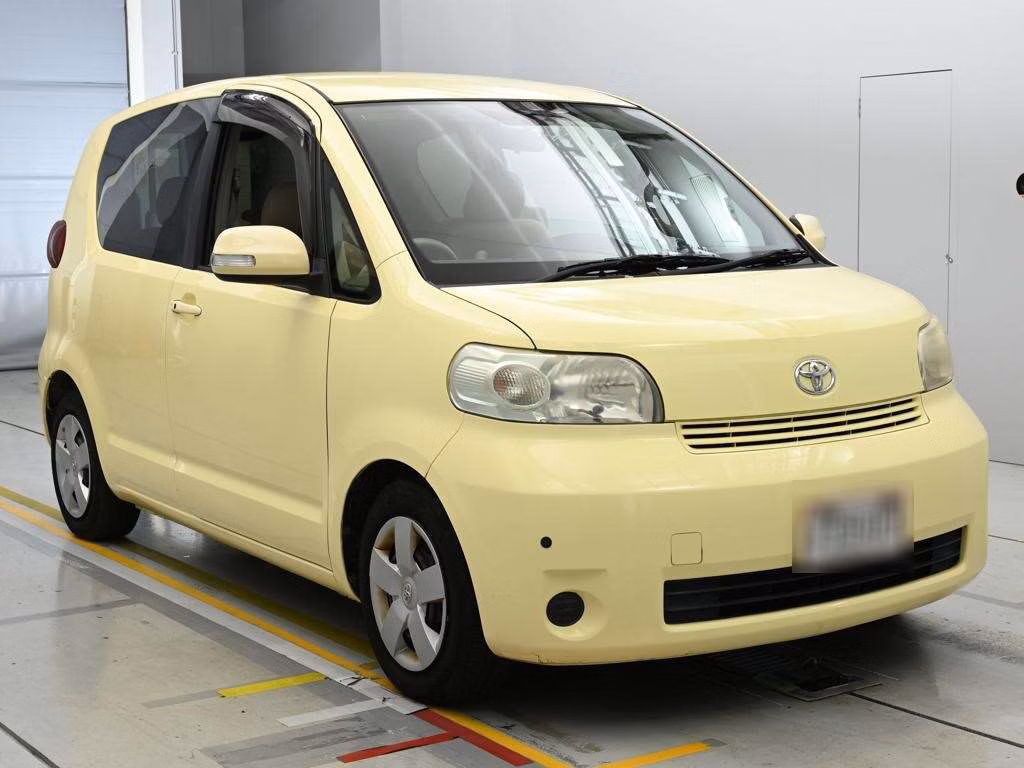 TOYOTA PORTE