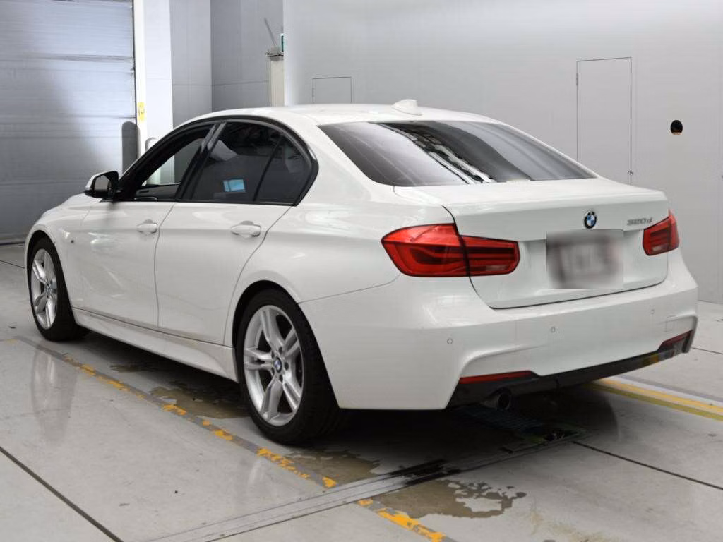 BMW 3-SERIES